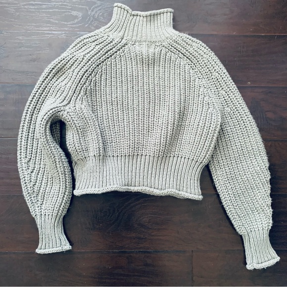 NWT H&M Women’s Green Chunky Knit Cropped Turtleneck Sweater | Size: S - Picture 6 of 10